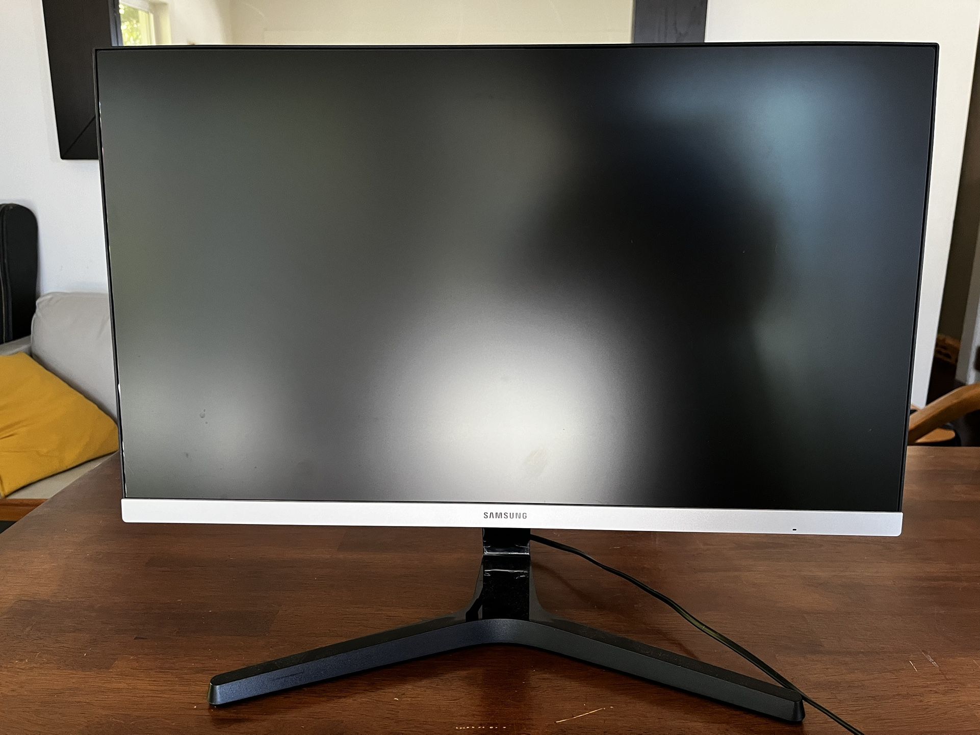 24 Inch Samsung Computer Monitor