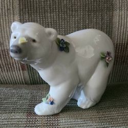 Lladró Figurine 6354 Attentive Polar Bear With Box