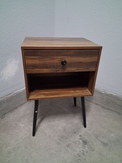 Mid-Century Modern Wood Nightstand with Drawer & Open Shelf – Great Condition