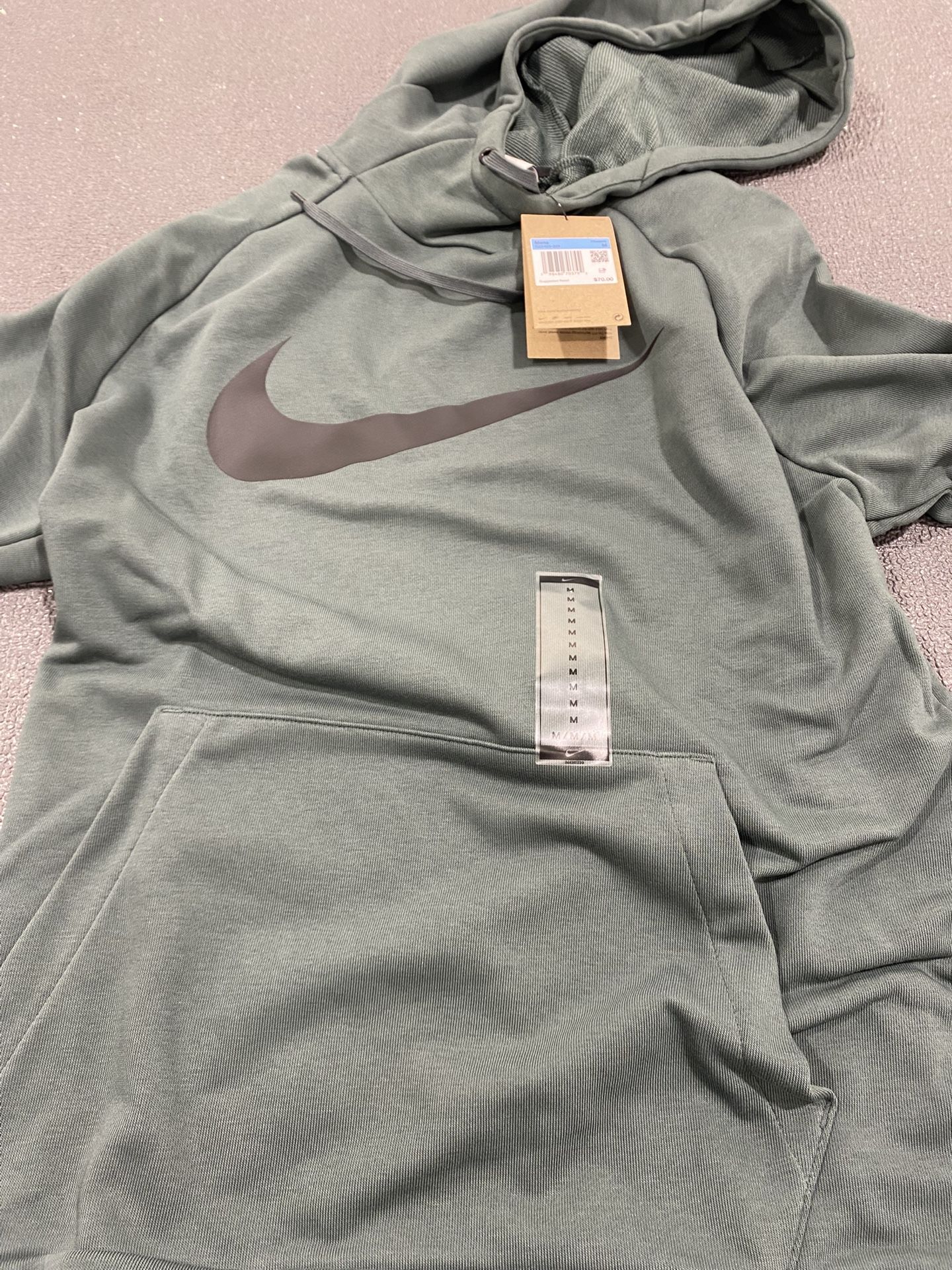 M Nike sweatshirt