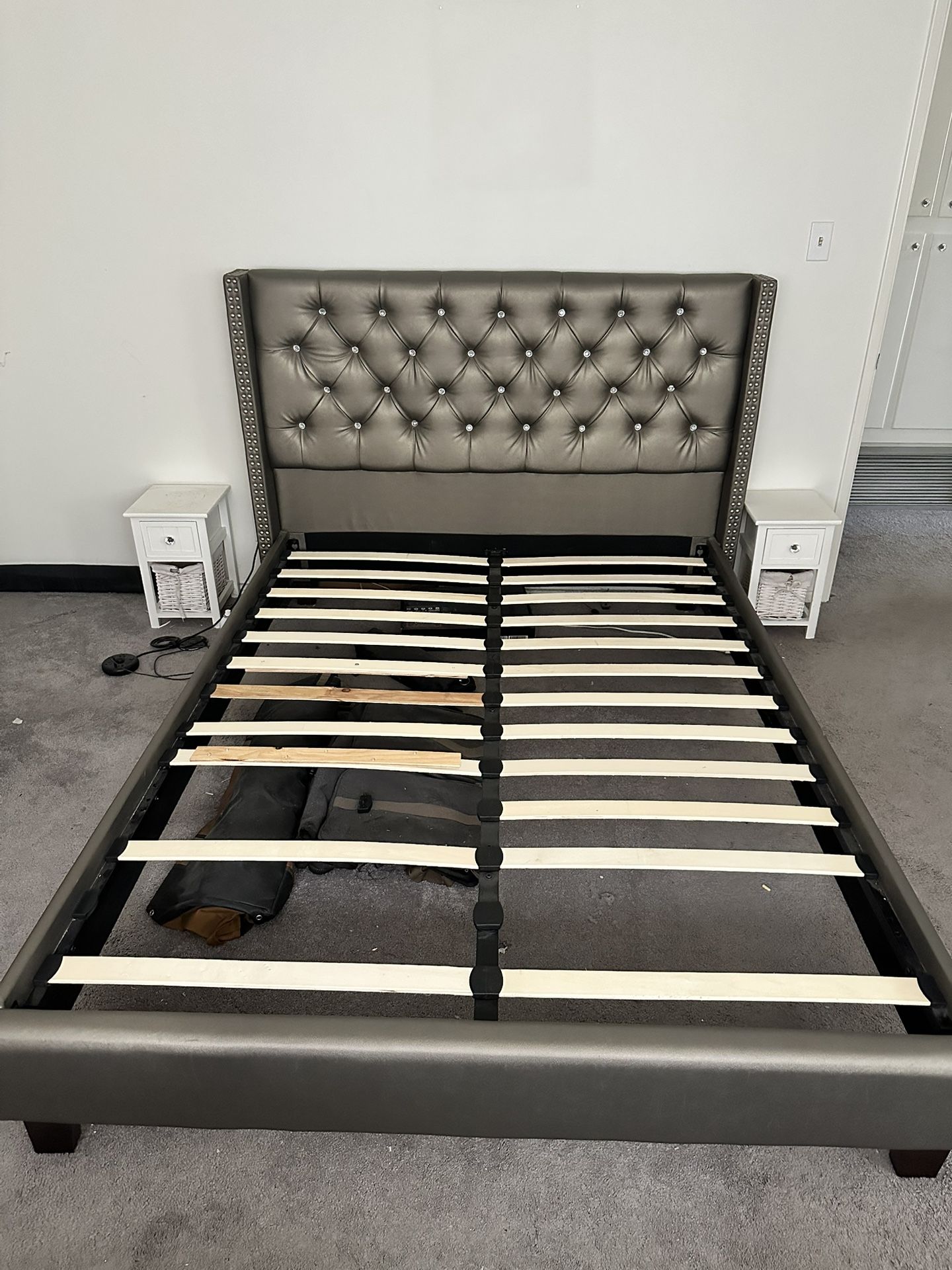 Queen Tufted Bed Frame 