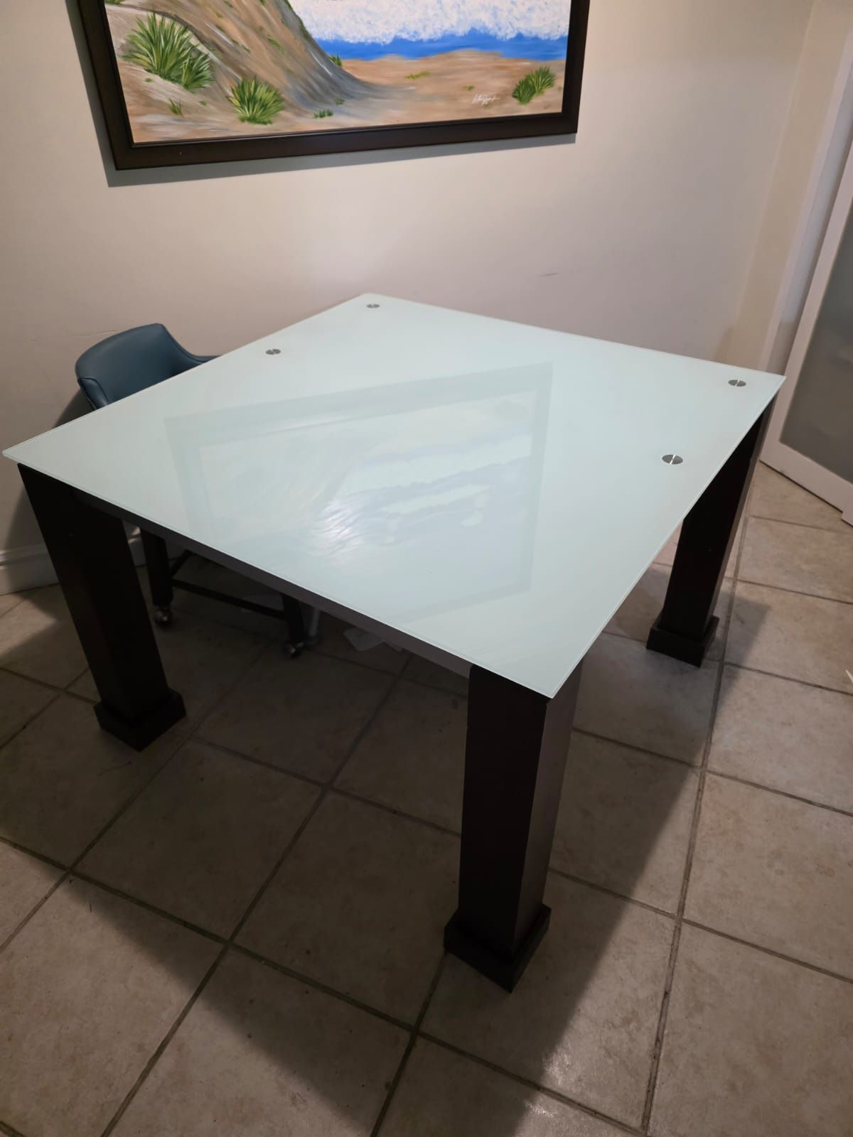 Expandable Dinner Table