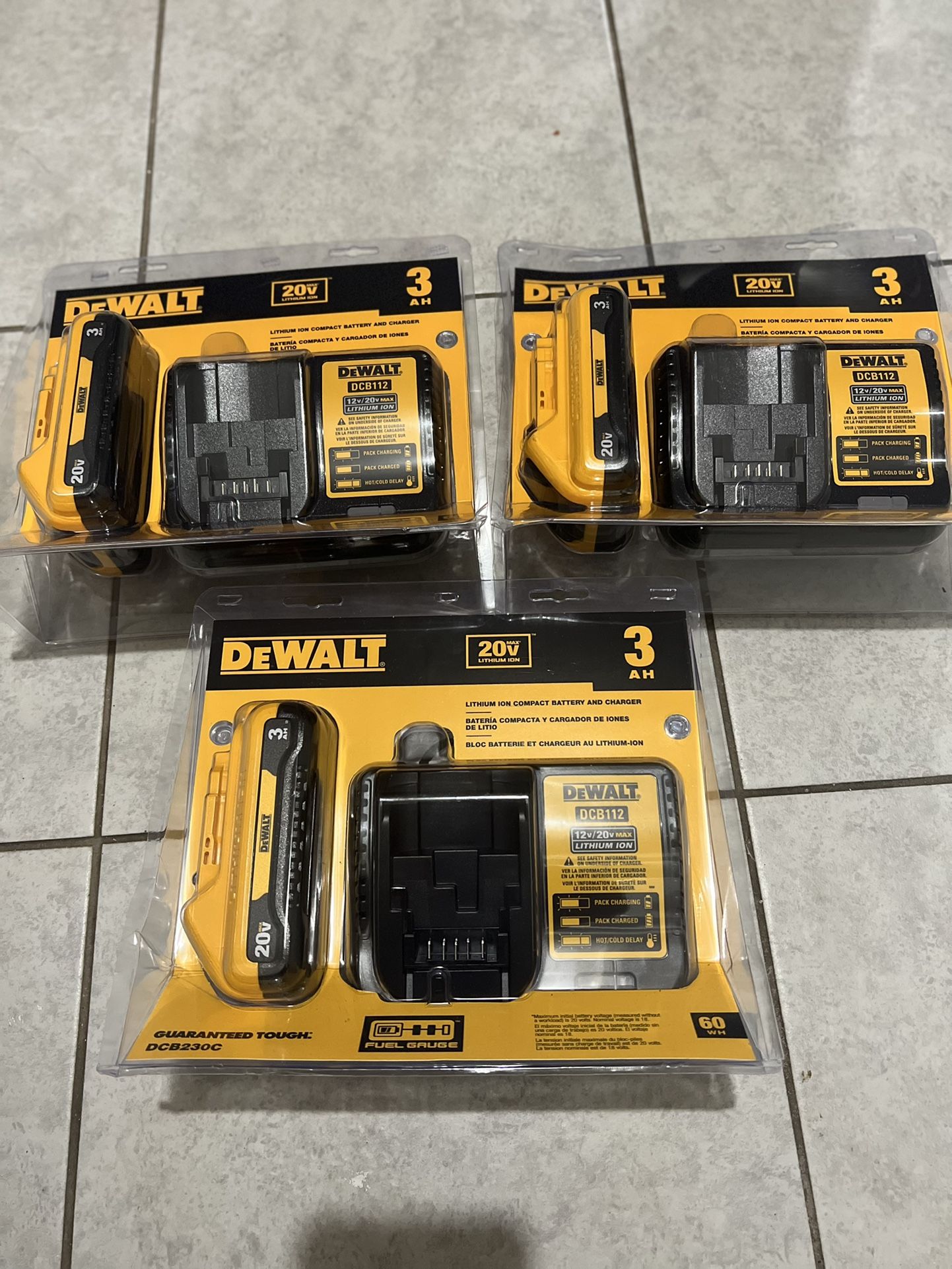 Bateria Cargador Dewalt Nuevas $70 Cada Uno Precio Firme 