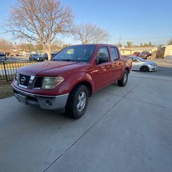 Nissan frontier se 2008 red