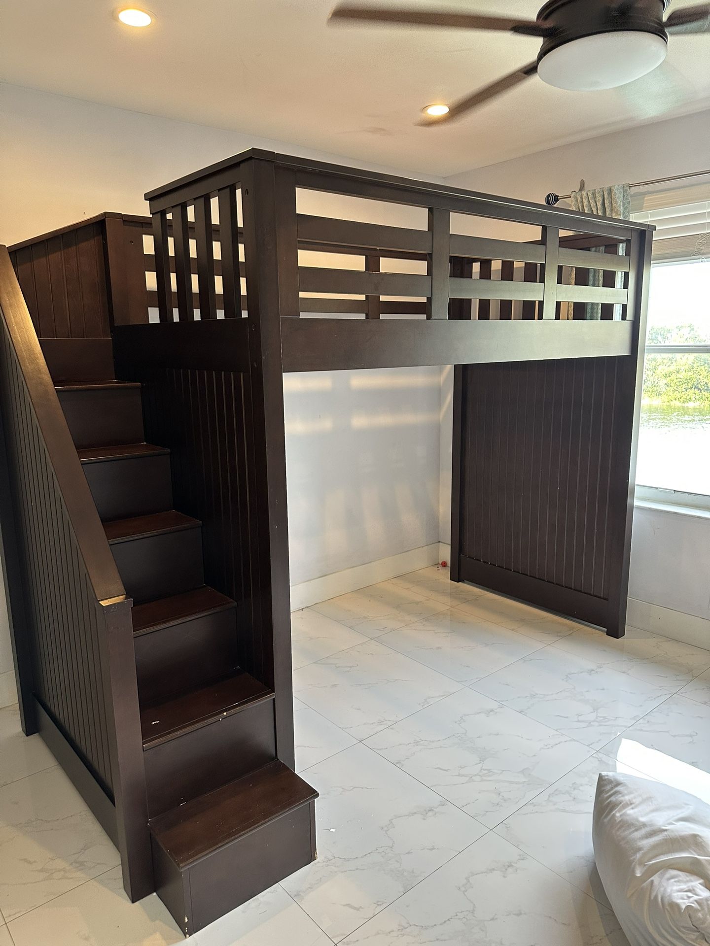 Pottery Barn Kids Twin Bunk Bed