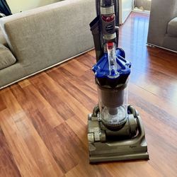 dyson vacuum 