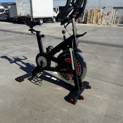 Schwinn IC3 Indoor Cycling Bike