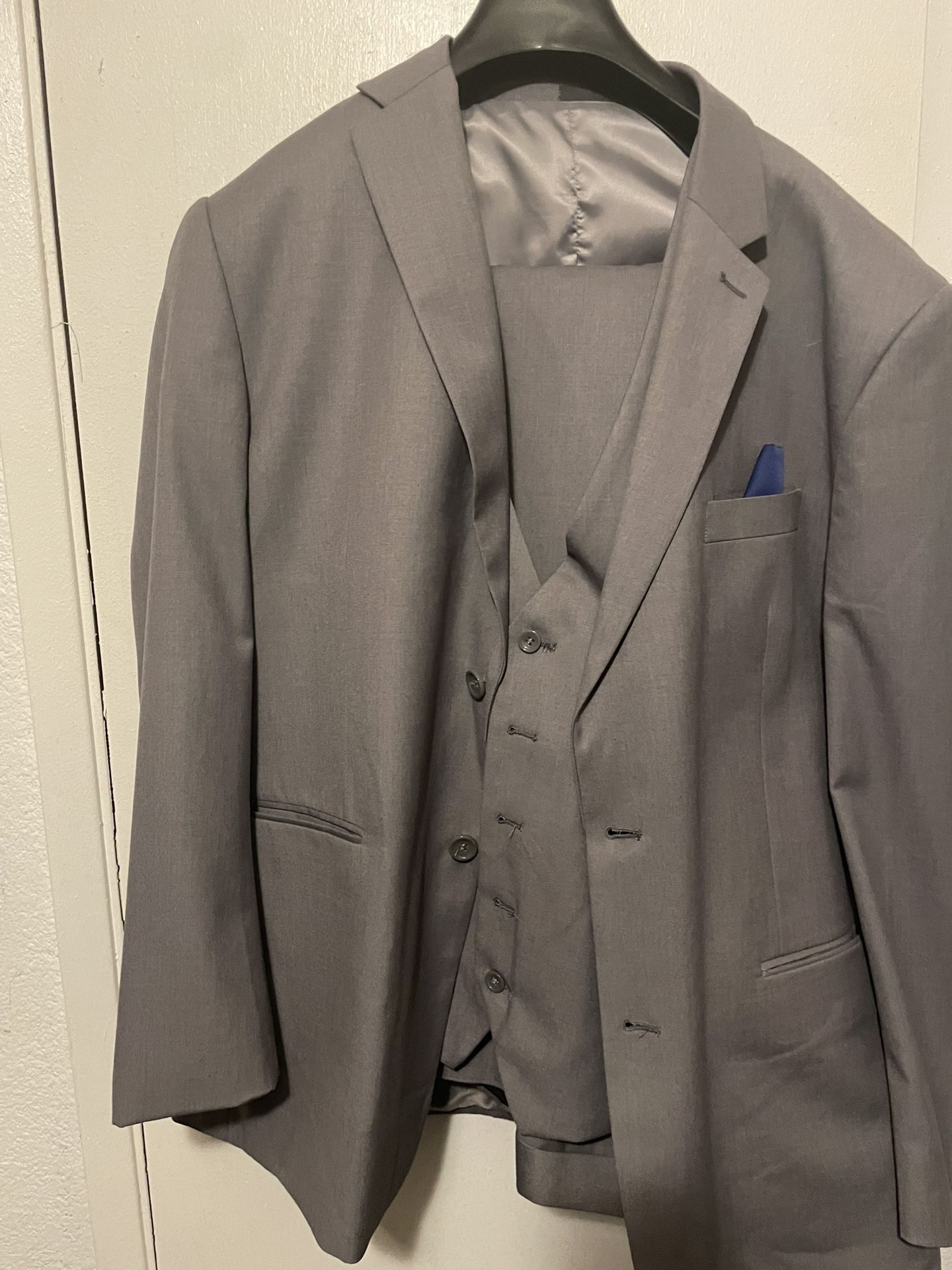 Men Suit Like New 46 Size Jacket 40 By 32 Pants