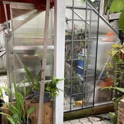 Greenhouse 9x6x7 Feet Great Shape Comes Apart
