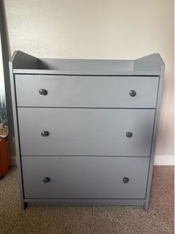 Grey 3-Drawer Dresser