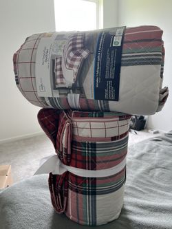 Bed Comforter 2 Pc Brand New