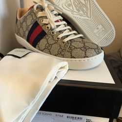 Gucci Sneakers