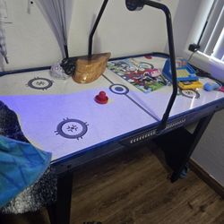 Air Hockey Table