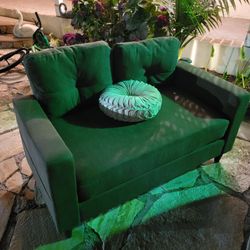 Brand new couch Free.Never used