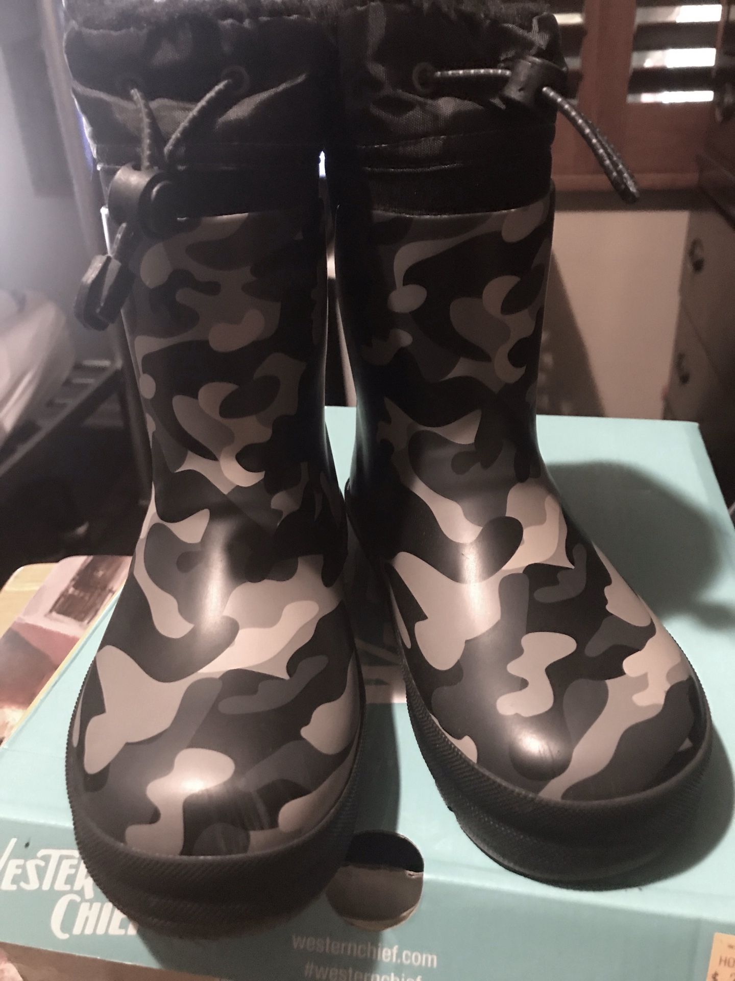 Rain snow waterproof kids boots size 11/12