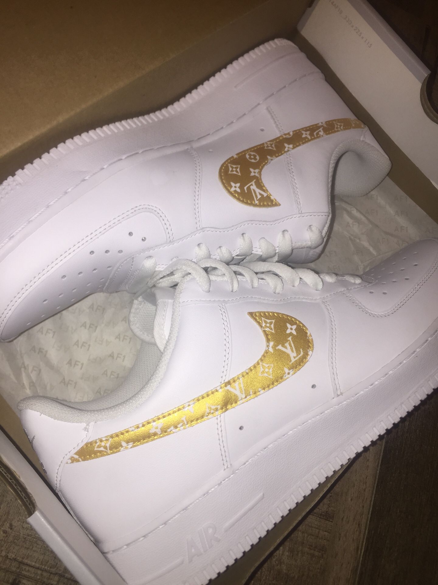 Nike Air Force One Custom Gold LV Size 10.5 for Sale in Los Angeles, CA -  OfferUp