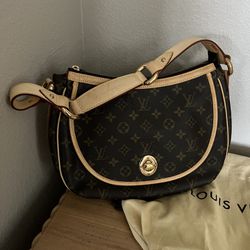 Authentic Louis Vuitton Monogram Tulum PM Handbag – Like New!