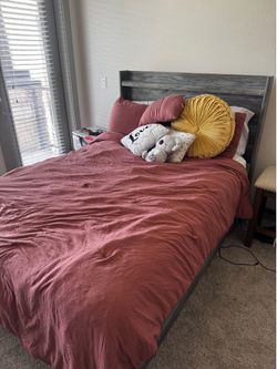 Full Size Bed and Dresser Set