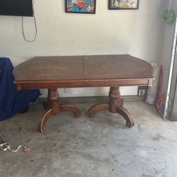 Table With Center Divider