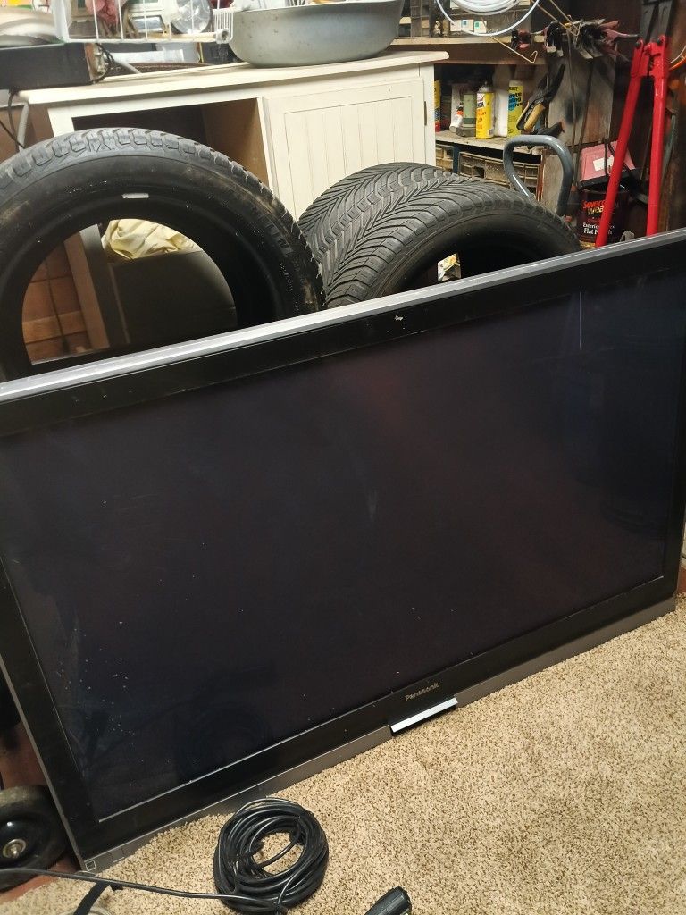 Tv 60x32