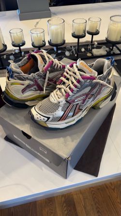 Balenciaga runner multi