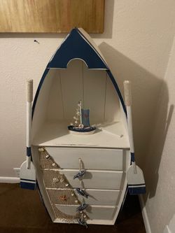 Boat dresser!