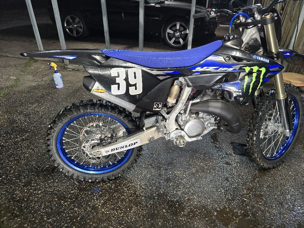 2025 YZ 125