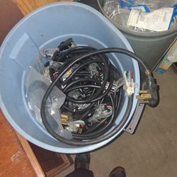 110 Electric Plugs (Male)