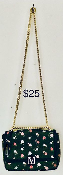 Victoriao. Sale today !Secret purse black with floral design gold chain strap