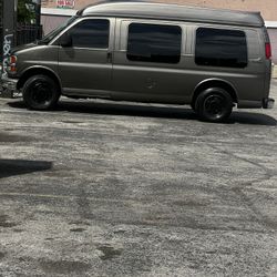 2000 Chevrolet Express