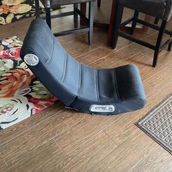 Gamer Chair, A Little Dirty But No Crazy Damage, Works Fine 