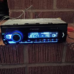 Pioneer Car Stereo With Bluetooth USB Aux 