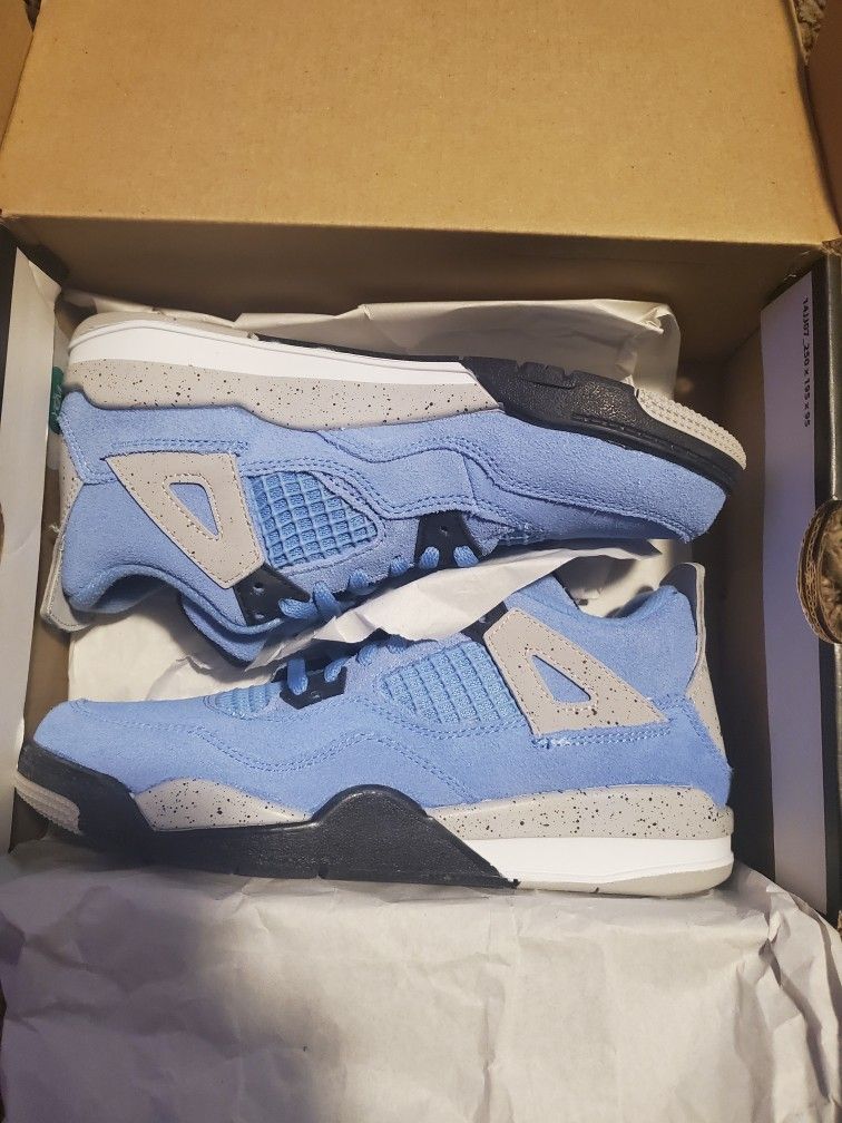 Retro 4 University Blue Sz 1.5Y