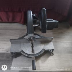 Black N Decker Saw