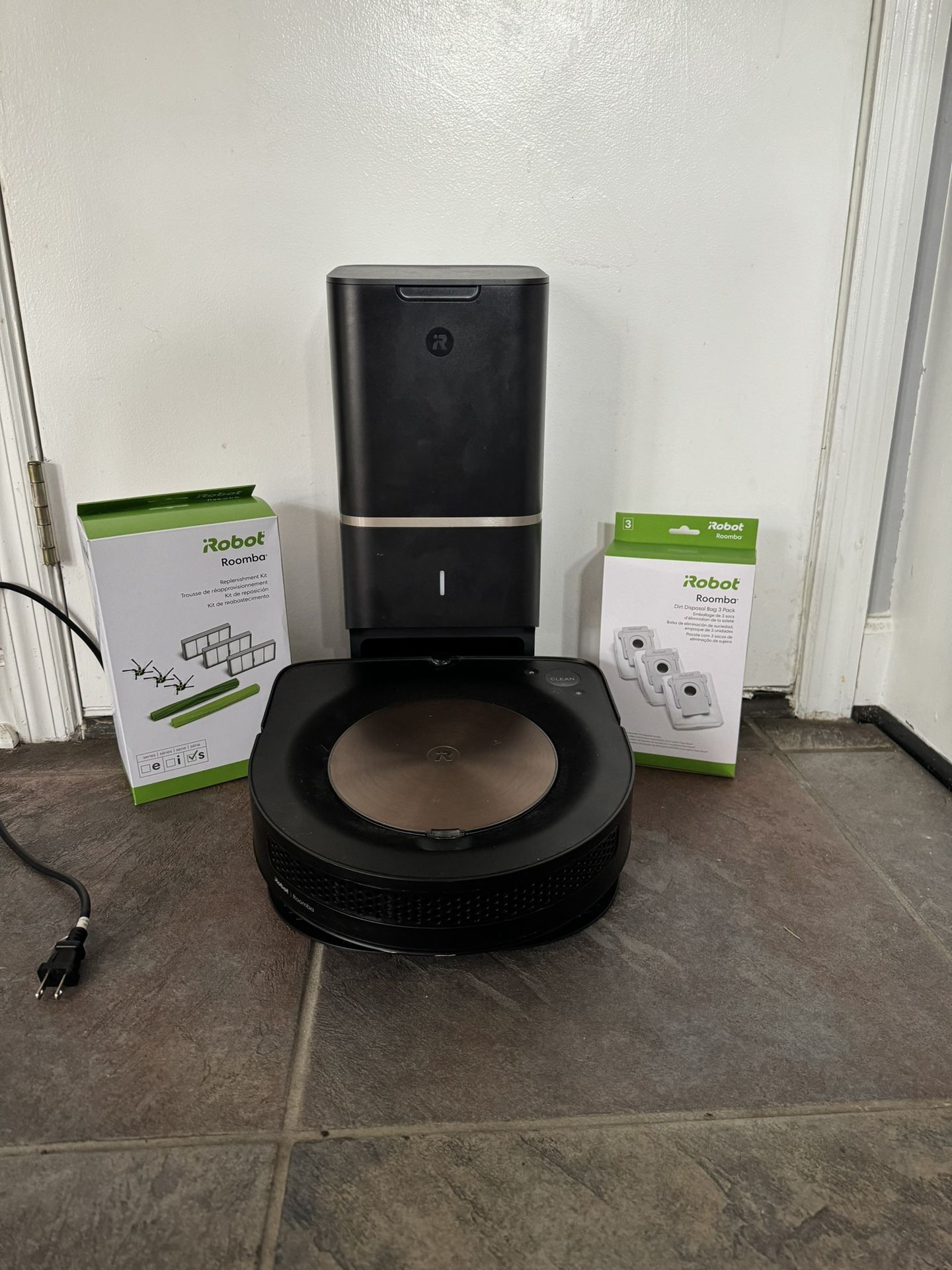Roomba S9 With Auto-Empty Docking Station