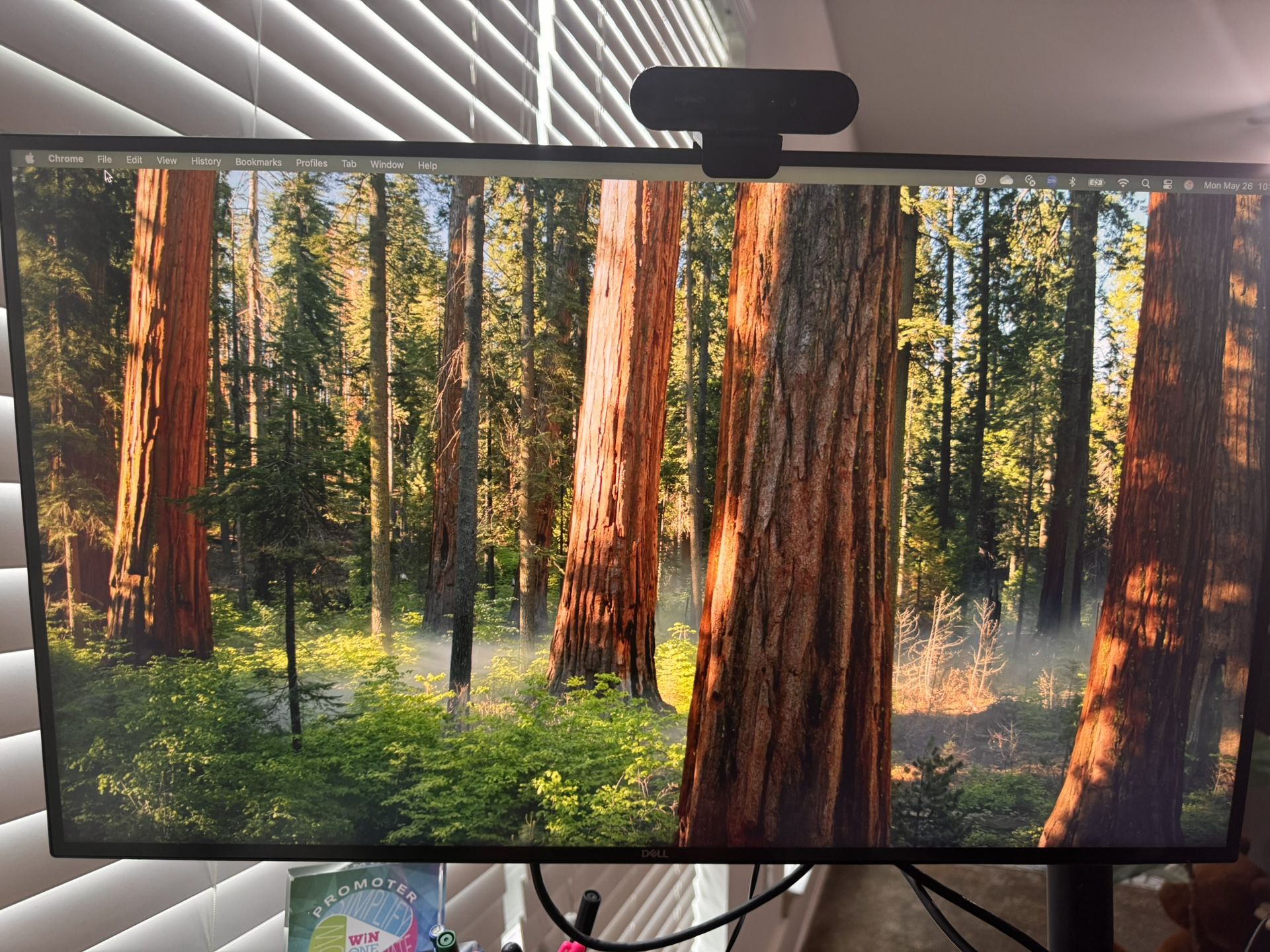 Dell UltraSharp U2720Q 27” 4K UHD (3840 x 2160) LED Backlit IPS USB-C Monitor With Stand