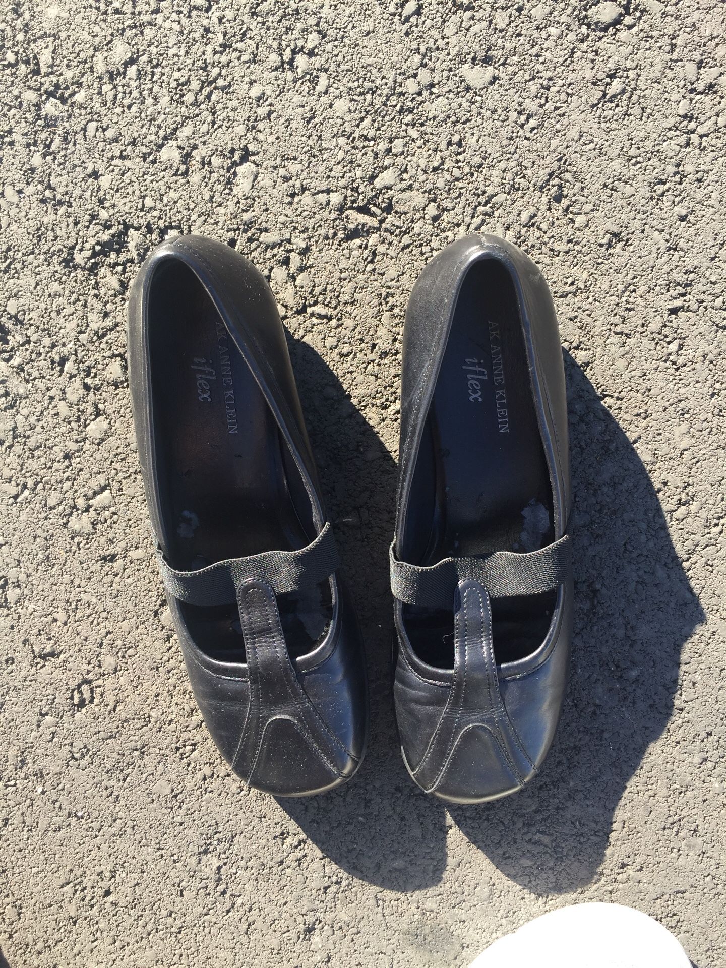 Ladies black shoes