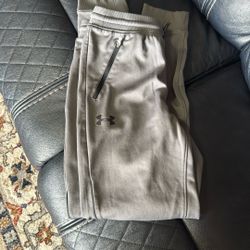 $5 Boys Youth Size XL Under Armour Joggers Grey 