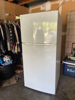 LG top-freezer Refrigerator