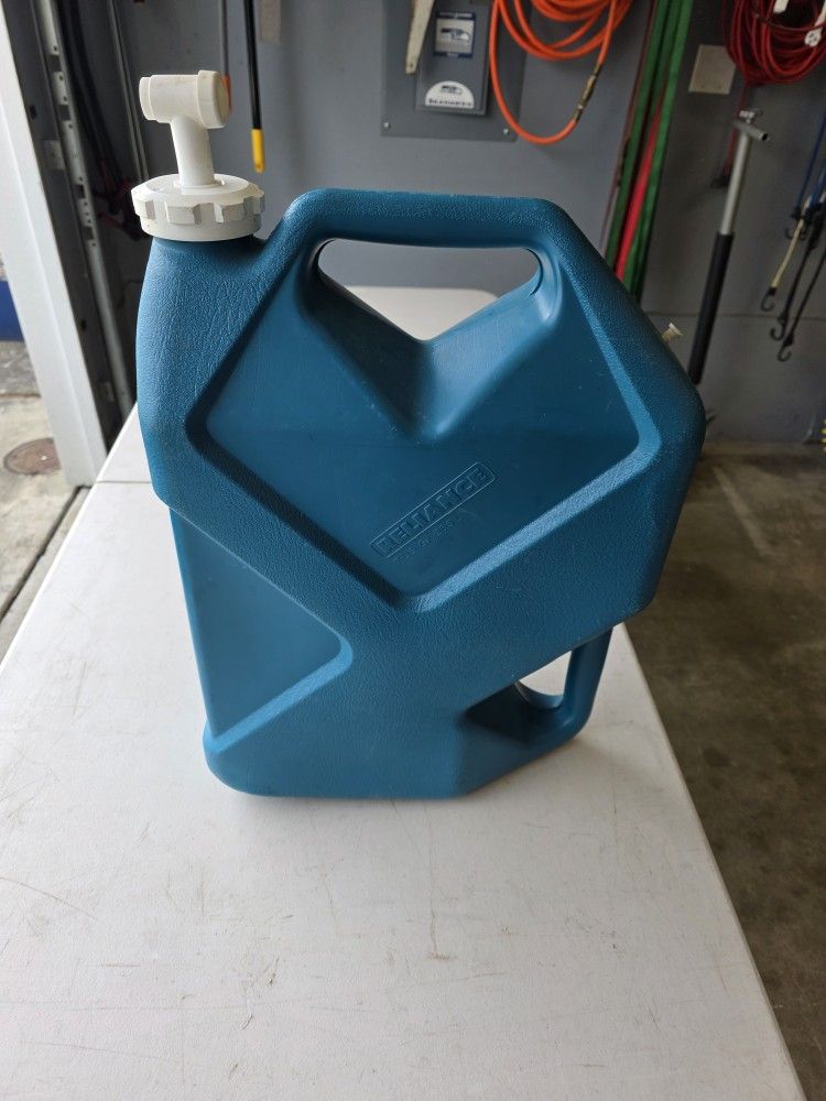 7 gallon water jug