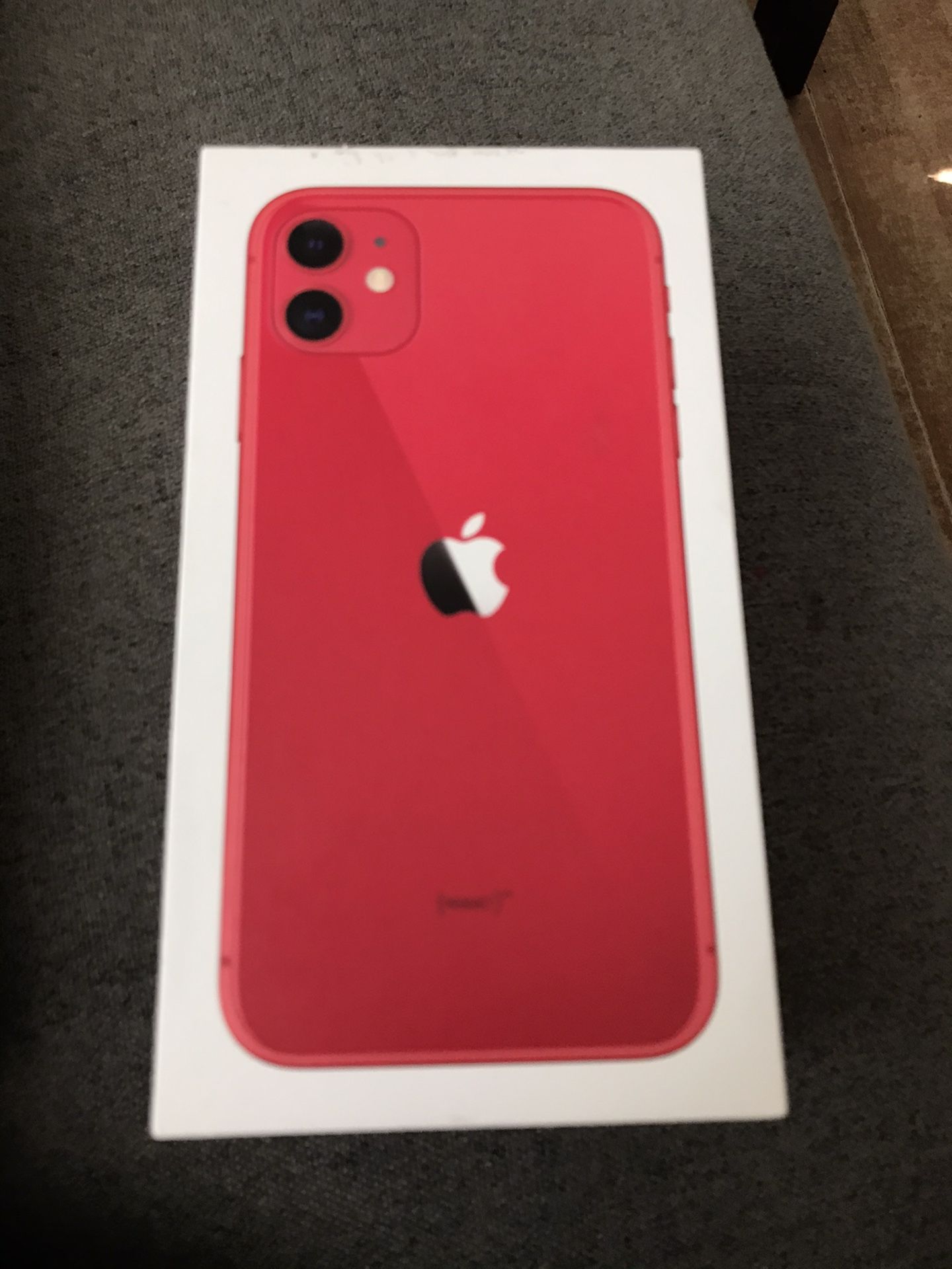 iPhone 11 box