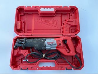 Milwaukee 12 Amp SAWZALL Reciprocating Saw with Case