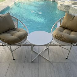 New Three-Piece Metal White Patio Set Furniture Outdoor Furniture