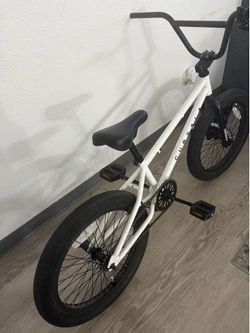 Bmx 20 inch LOOK AT DESCRIPTION