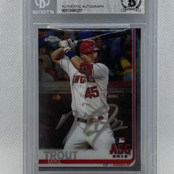 Mike Trout Autograph! Signed Baseball Card! Beautiful Auto! 