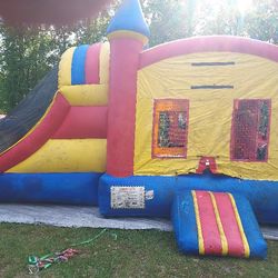 Inflatable bouncy house
