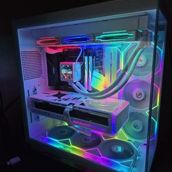 Selling a High End Gaming PC. White 4090