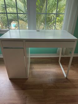 White IKEA MICKE Desk with Chair