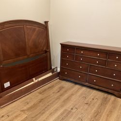Queen Head/Footboard & Dresser
