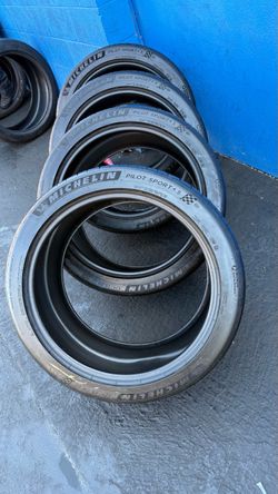 Michelin Pilot Sport 4 S Tires 285/40 ZR 22 & 325/35 ZR 22